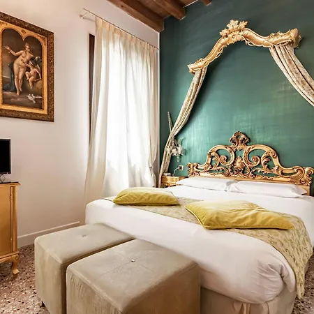 酒店 Hotiday Collection -