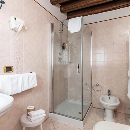 Hotiday Collection - 酒店 3*