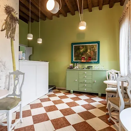 Hotel Hotiday Collection -