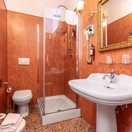 Hotel Hotiday Collection -